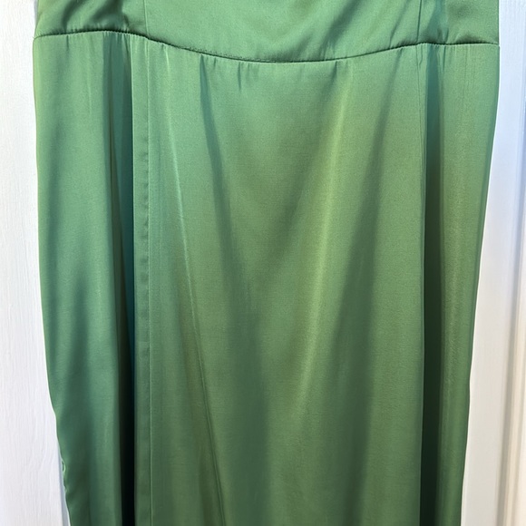 The A&F Camille Midi Dress - Picture 6 of 15